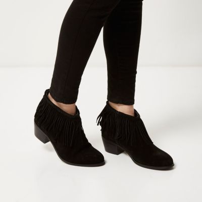 Black fringed ankle boots